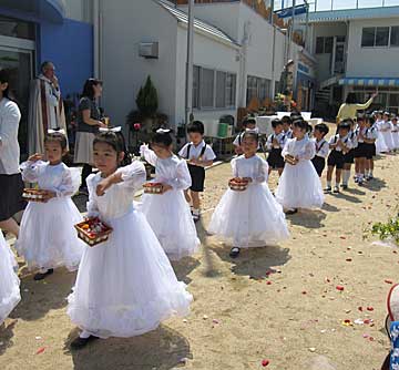 学校法人伊丹聖カタリナ学園 ロザリオ幼稚園【兵庫県伊丹市】